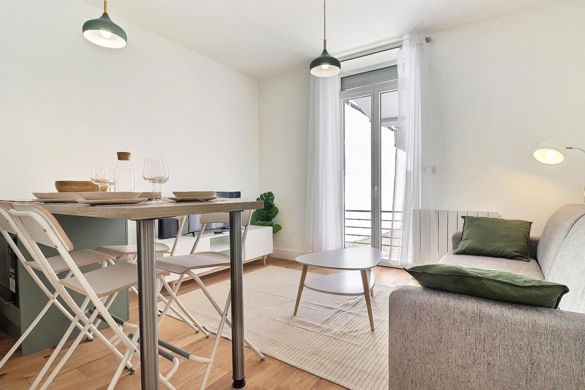 Magnificent Newly Renovated T3 - Parking - * Villeurbanne